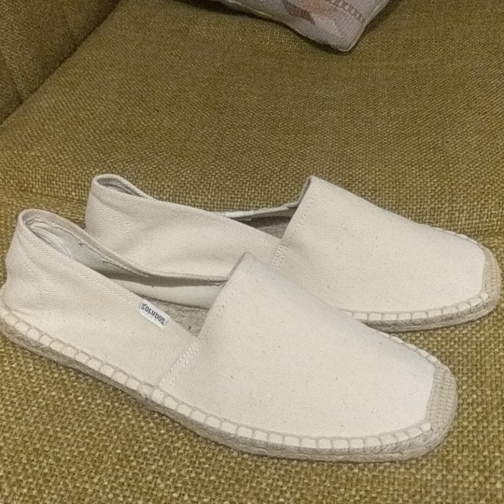 NWOT SOLUDOS ESPADRILLES WOMENS 11